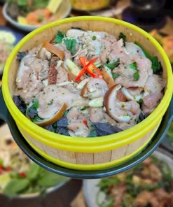 Ba chỉ dê hấp lá tía tô